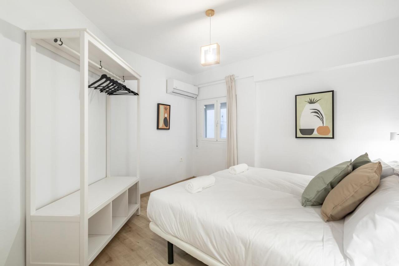 Bns Central Suites Granada Bagian luar foto